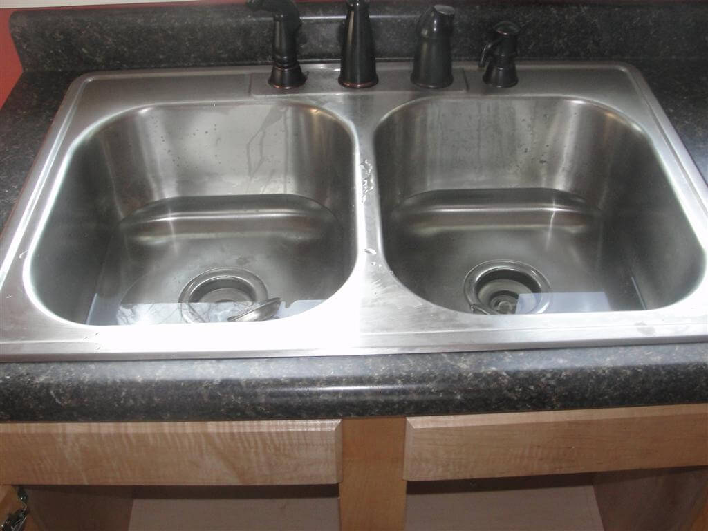 flushing out kitchen sink drain