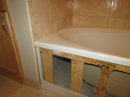 Plumbing - bath tub leak 1